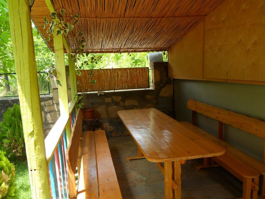 Guest House Nataly Yeghegnadzor 外观 照片